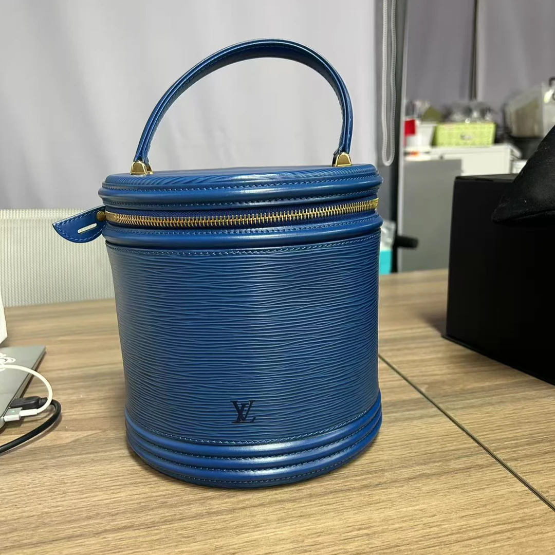 95新 LouisVuitton/路易威登 水波纹大号发财桶包/