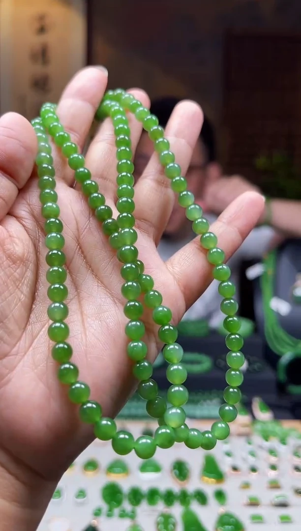 和田玉（碧玉）未镶嵌颈饰±6mm阳绿108项链多样性发一