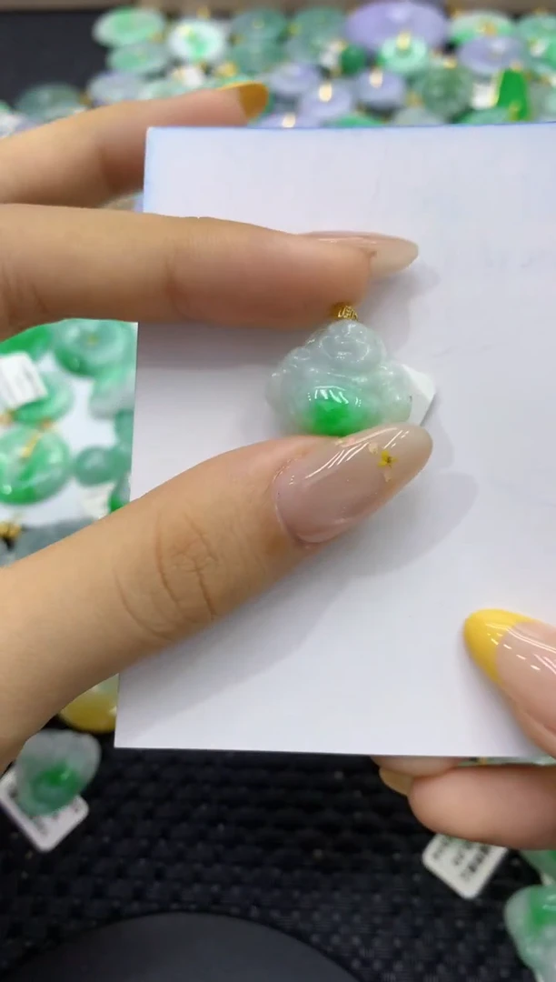 颈饰18K金镶嵌翡翠天然缅甸翡翠A货
