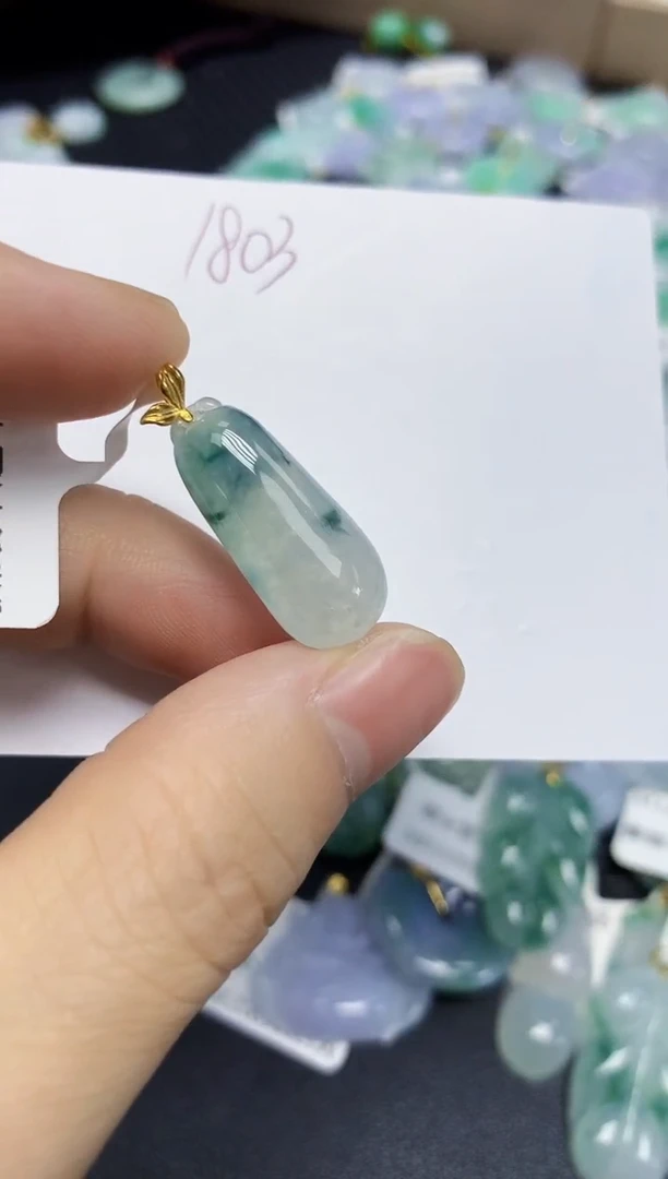 翡翠18K金镶嵌颈饰天然缅甸翡翠A货