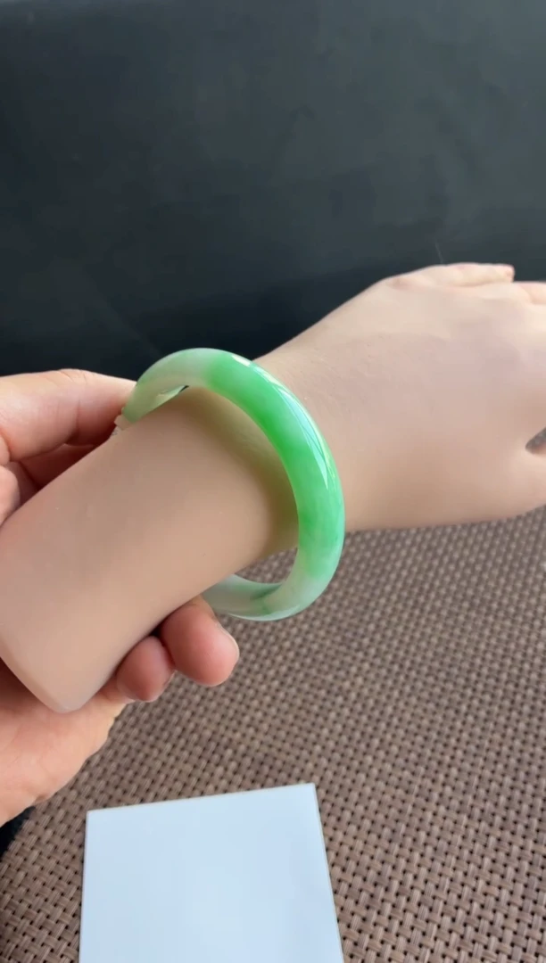 未镶嵌手镯翡翠69号56.4*11.8*8.2正圈