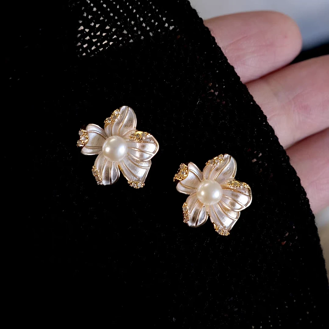 0144天然淡水珍珠耳钉 2025新款珐琅滴油精工花瓣耳饰女