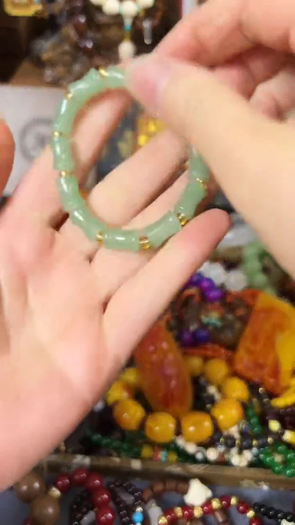 和田玉未镶嵌颈饰..................