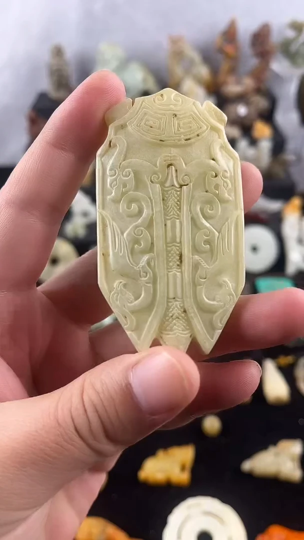 未镶嵌和田玉（糖玉）挂件1
