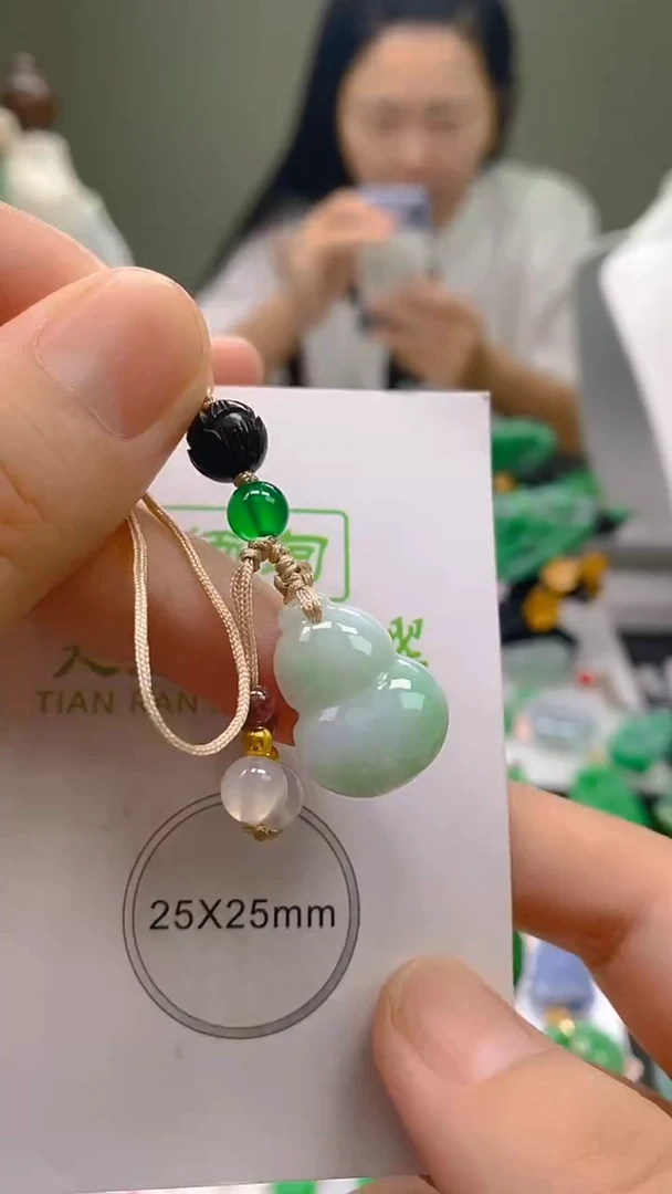 翡翠未镶嵌颈饰天然翡翠A货，支持复检