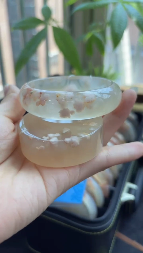 石英质玉手镯未镶嵌C548(56圈赠送镯心)