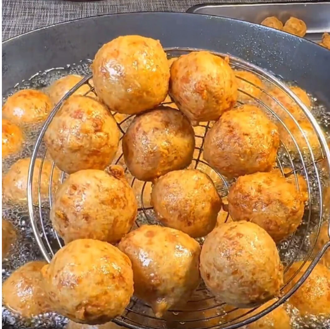 农村滨海现炸肉圆