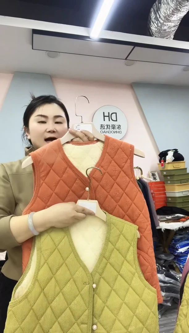 闪电购26 山茶花棉袄 颜色随机 120-140