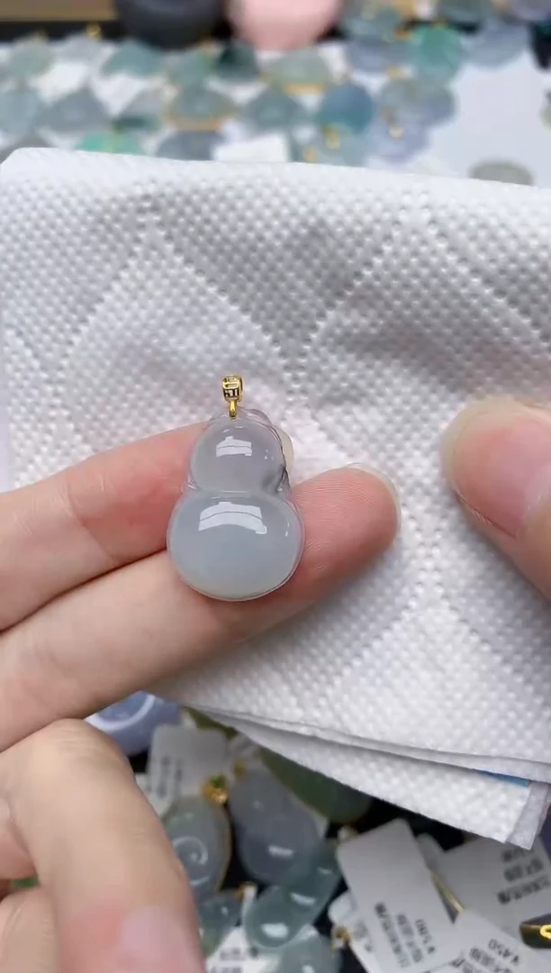 翡翠18K金镶嵌颈饰天然A货翡翠