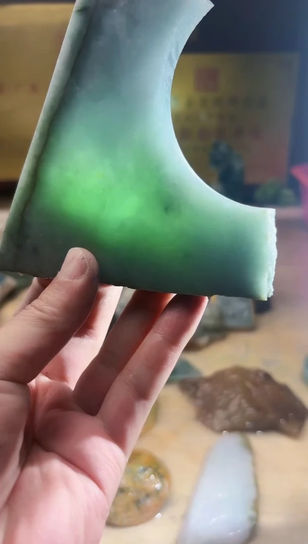 翡翠挂件未镶嵌A货张麦A113