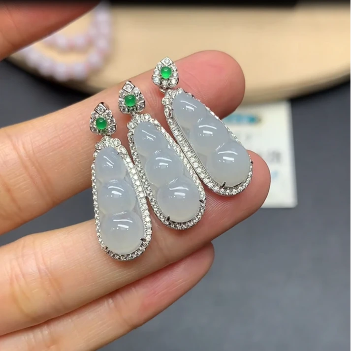 四会-（DD-44-1）福豆吊坠-s925银镶翡翠吊坠挂件多样性发其一