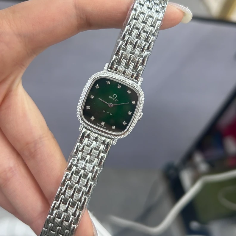 95新 Omega/欧米茄  手动机械后钻24mm/公价32999/wh9991