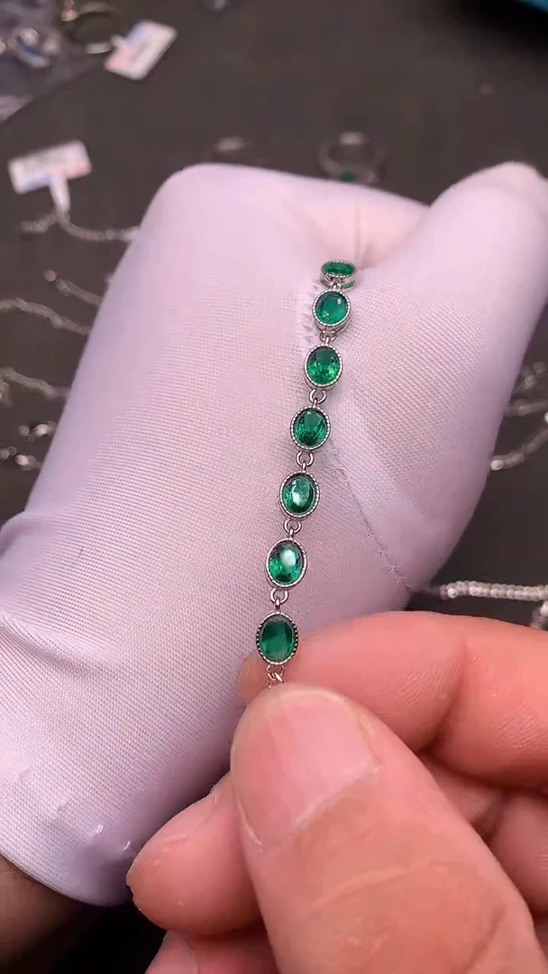 【闪购商品】祖母绿手链银S925镶嵌....