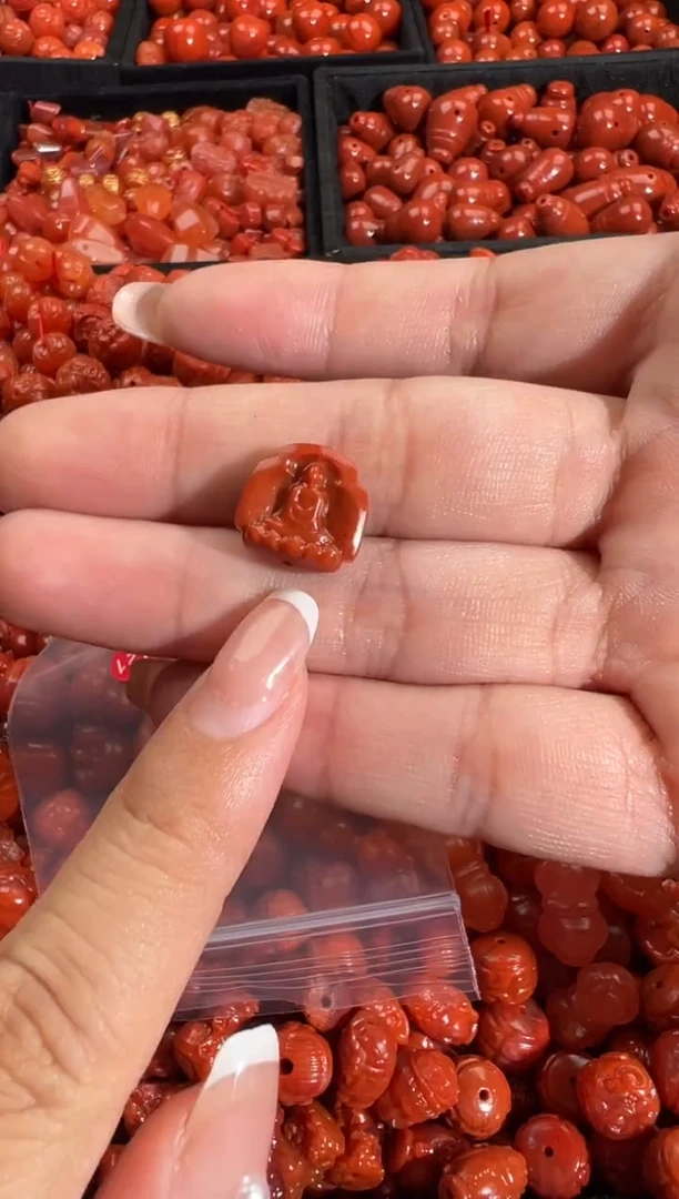 颈饰未镶嵌南红玛瑙1