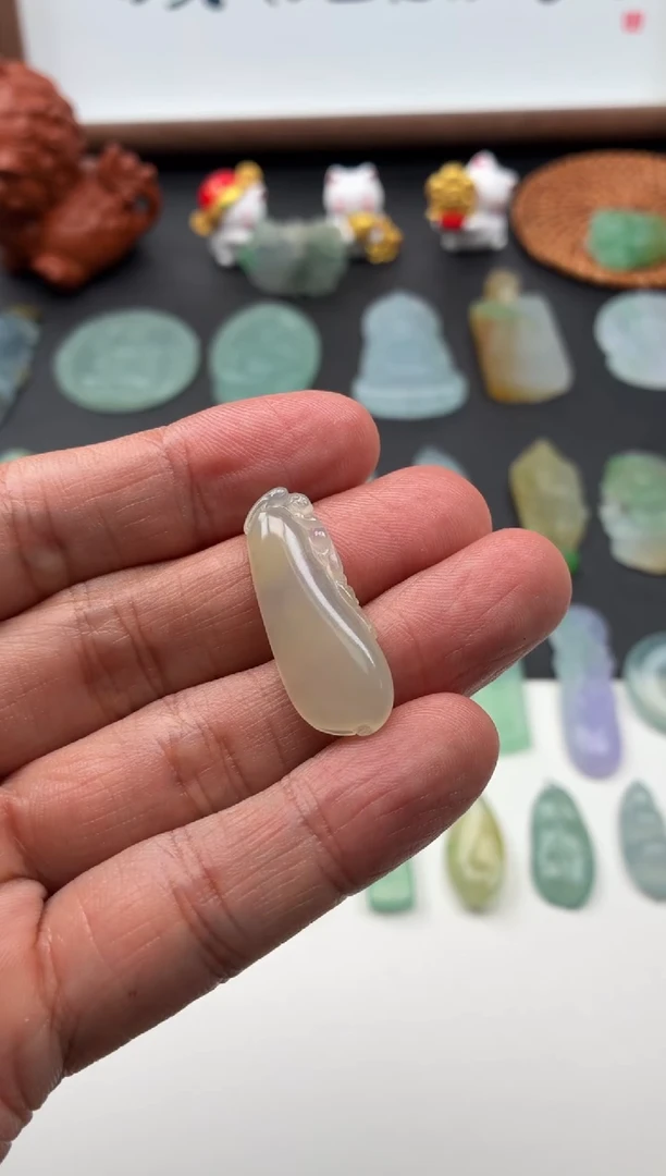 未镶嵌定制翡翠翡翠