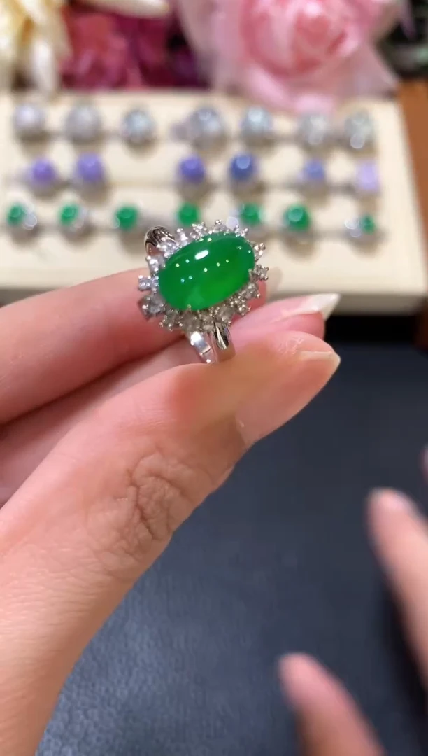 18K金镶嵌戒指翡翠z149