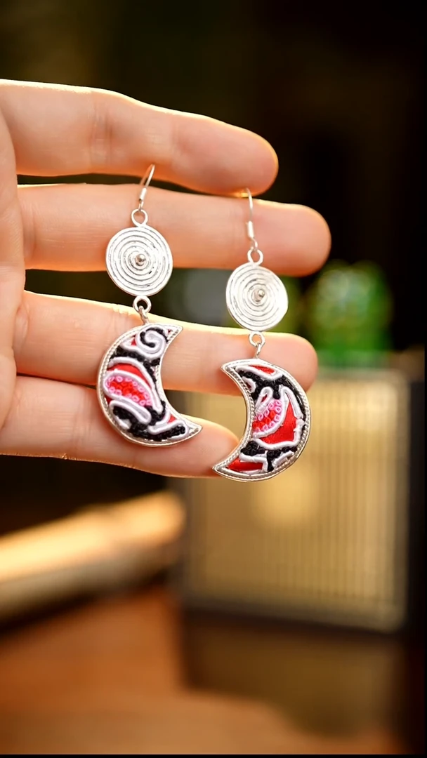 刺绣私人定制苗族手工白Q8791