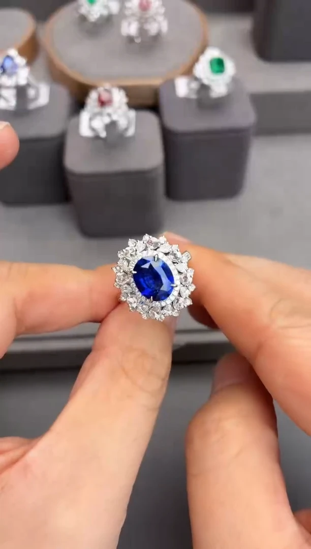 戒指蓝宝石18K金镶嵌3.17ct/皇家蓝/七天鉴赏