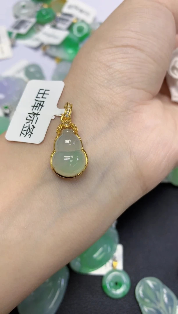 翡翠未镶嵌颈饰天然缅甸翡翠A货多样性发一件