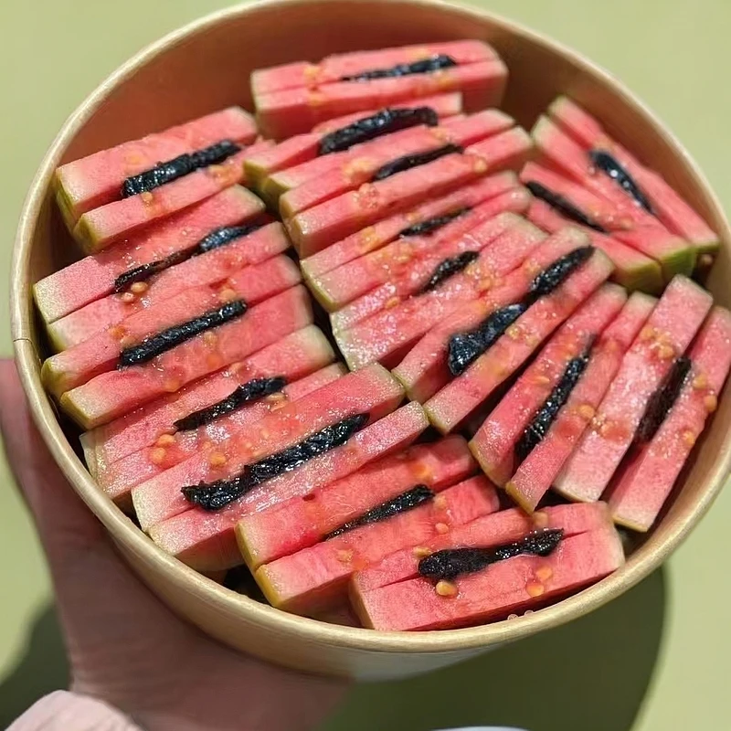 红心芭乐夹乌梅1盒 200g