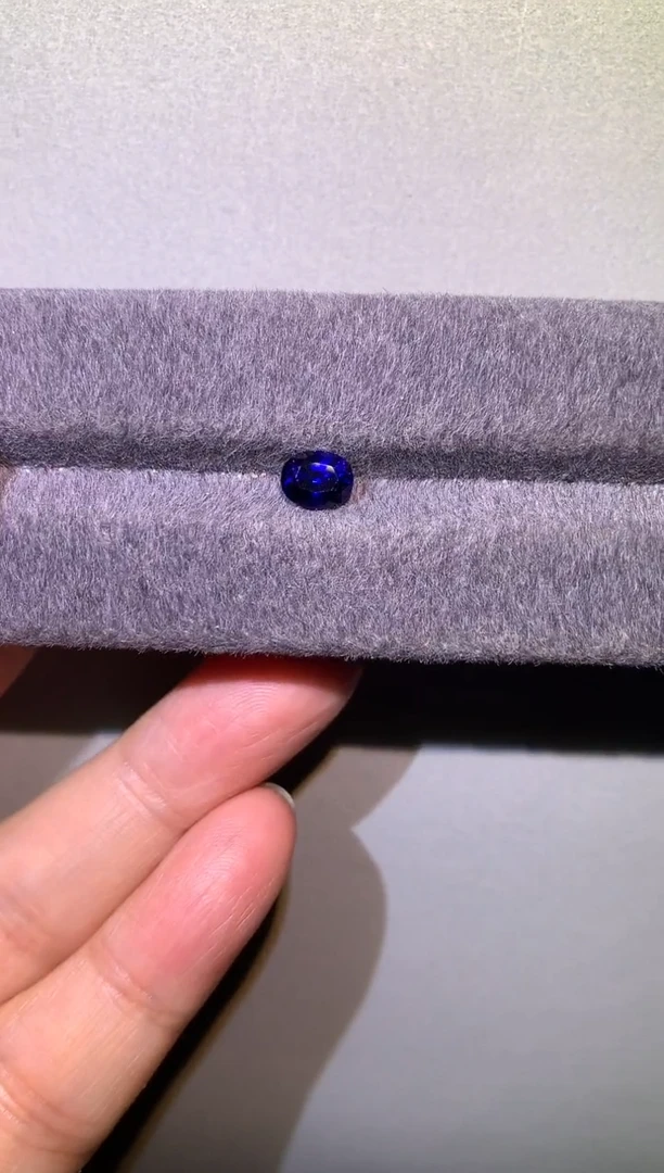 【闪购商品】蓝宝石裸石未镶嵌1.45ct吉尔德老烧皇家蓝S043