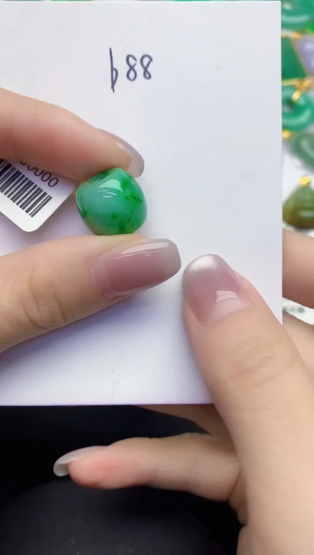 颈饰未镶嵌翡翠缅甸天然翡翠A货