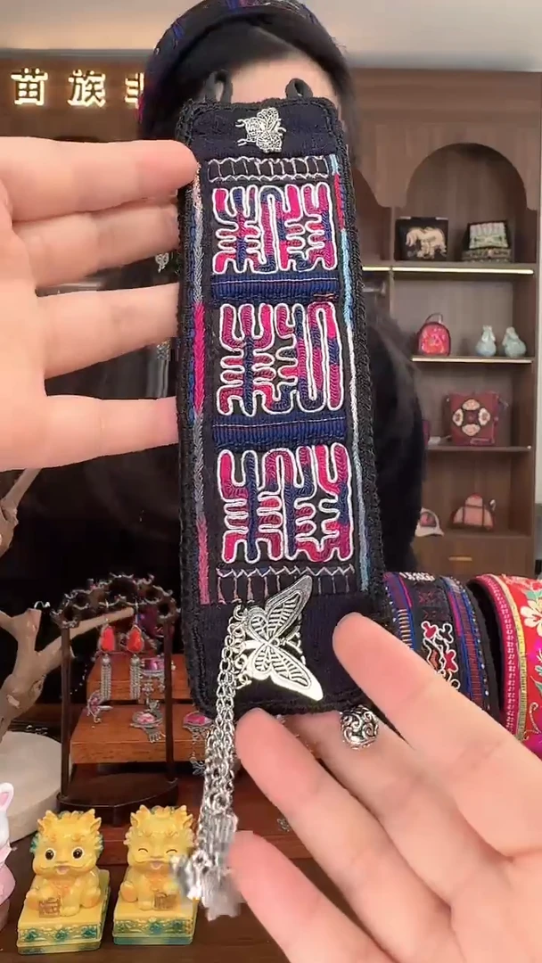 【闪购商品】织绣扶光苗绣传承74
