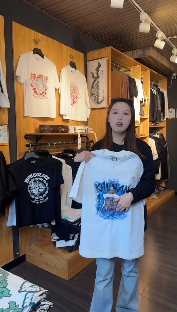 清苦存（不退换）蓝色可汗款白色T恤