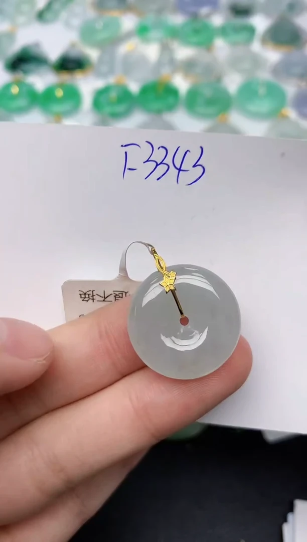 颈饰18K金镶嵌翡翠 天然缅甸A货翡翠百元以上9元证书费自理