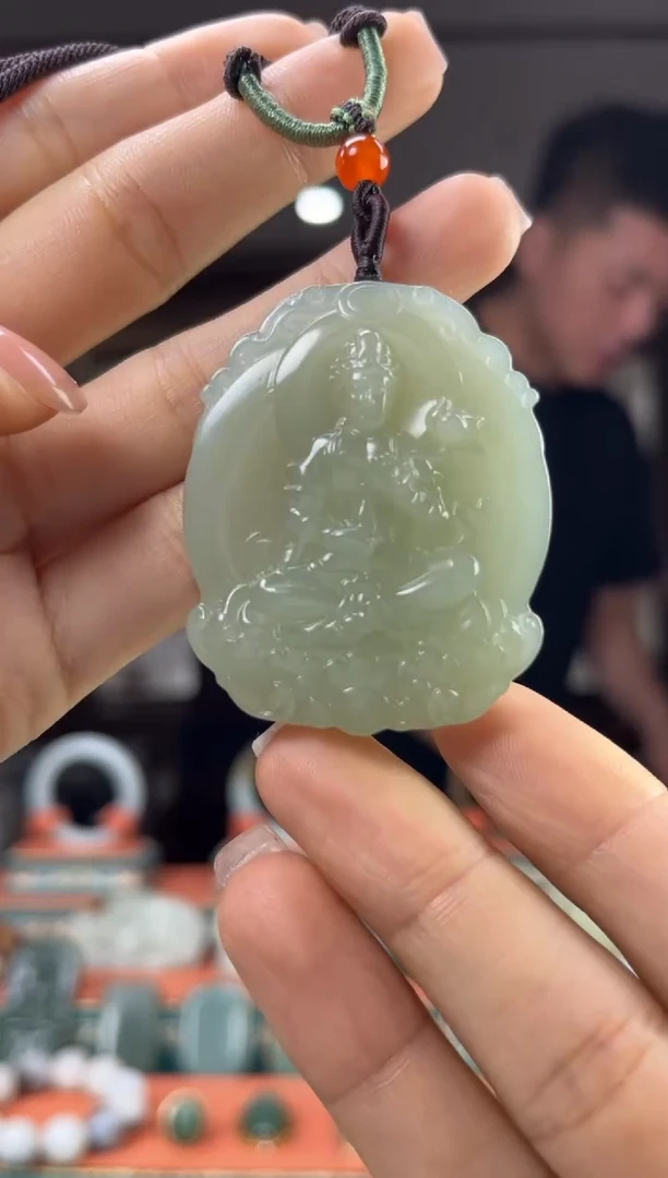 和田玉未镶嵌颈饰佩佩