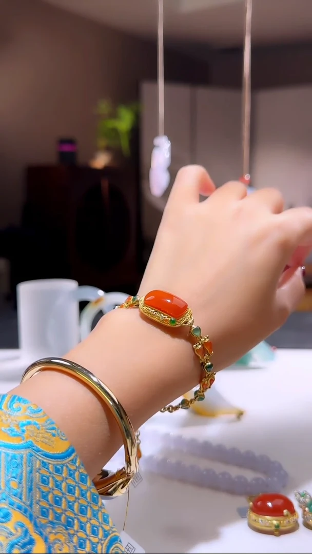 18K金镶嵌手链南红玛瑙【鑫鑫】