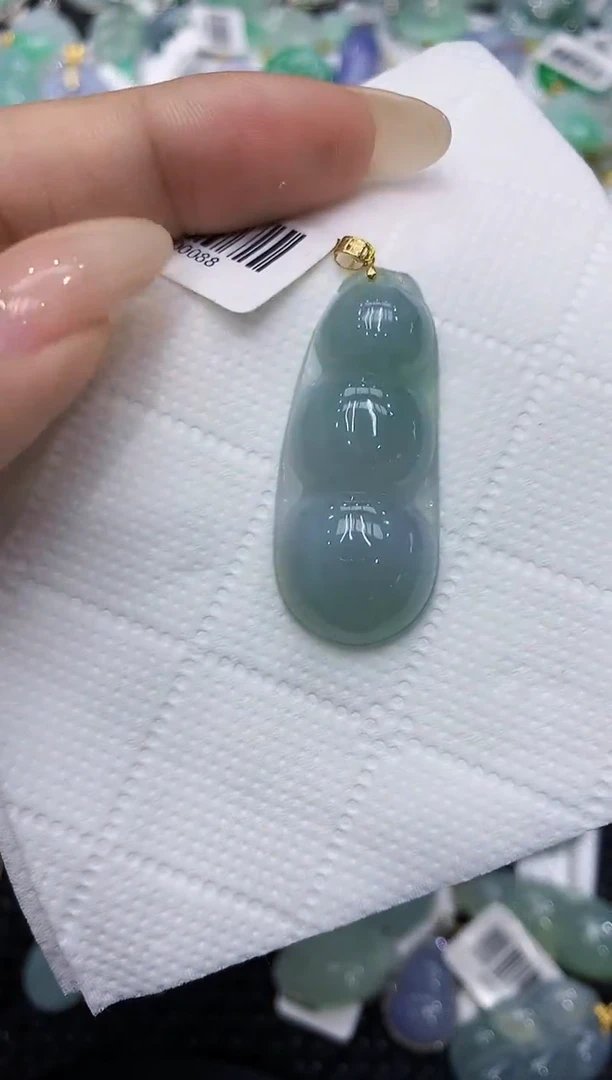 翡翠18K金镶嵌颈饰111111111111