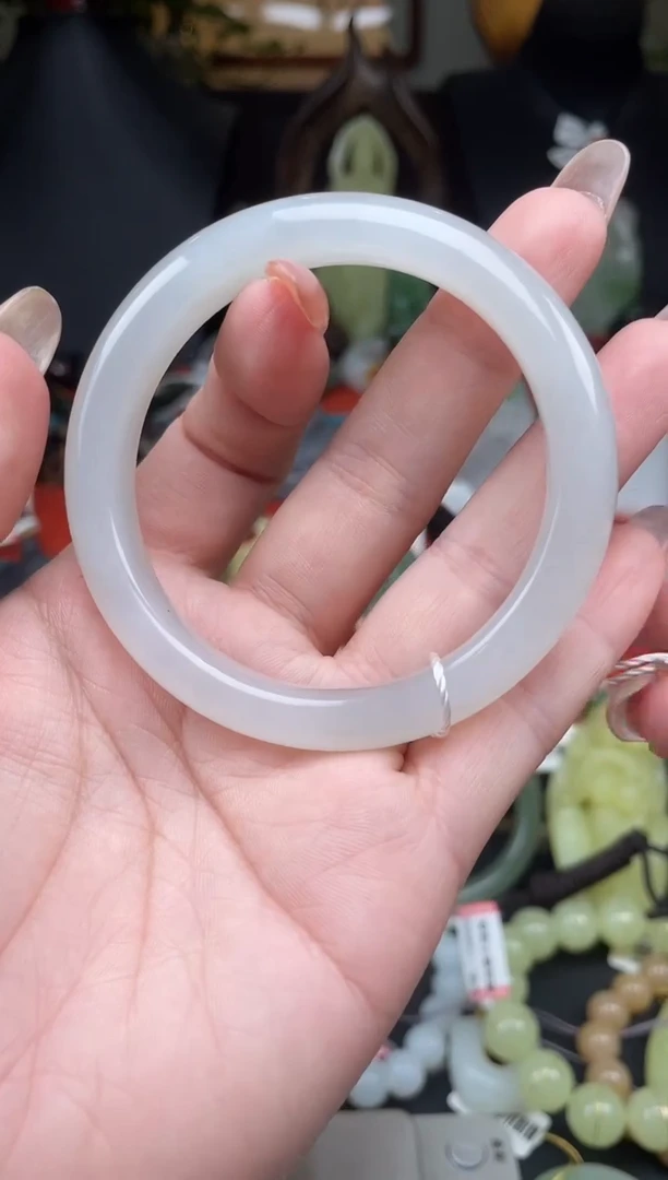 和田玉手镯未镶嵌手镯y118多样性发其一