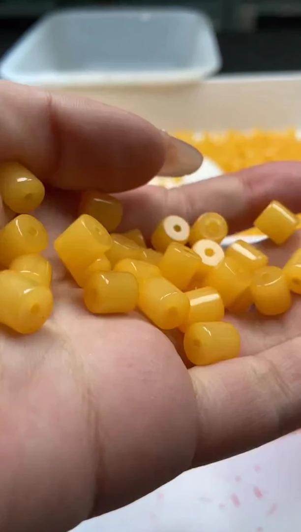 未镶嵌颈饰玛瑙/玉髓w3311鸡油黄色管珠7+mm*10颗