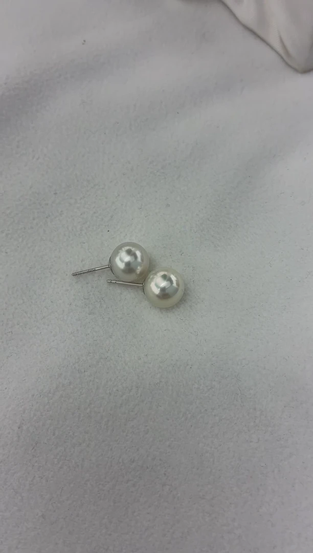 18K金镶嵌耳饰海水珍珠澳白非正圆10-11素钉