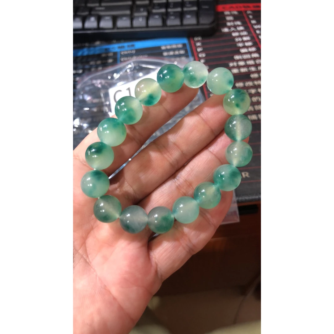 C 139 12 糯米乌鸡兰花手串