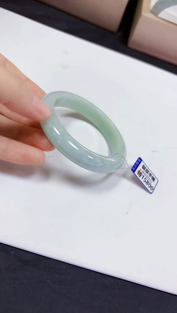 颈饰未镶嵌翡翠56.5手镯