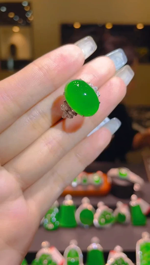 翡翠18K金镶嵌吊坠(不含链)A40