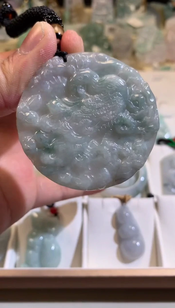 【闪购商品】翡翠颈饰未镶嵌02/17/291