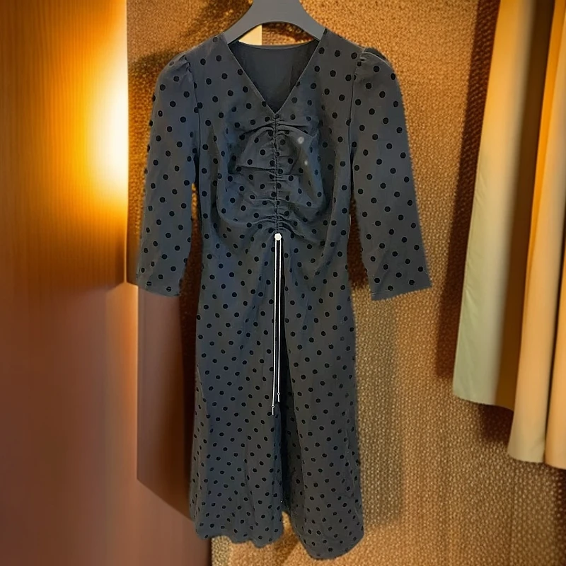 黑色波点链子裙气质