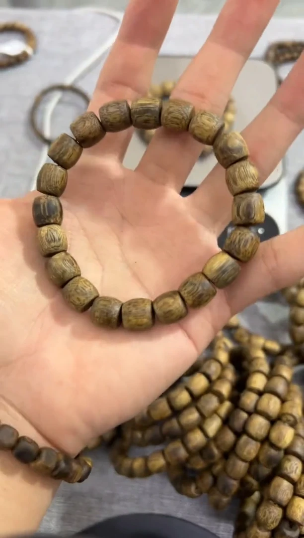 【闪购商品】沉香手串1.0鼓珠单圈9克+ 多样性发其一