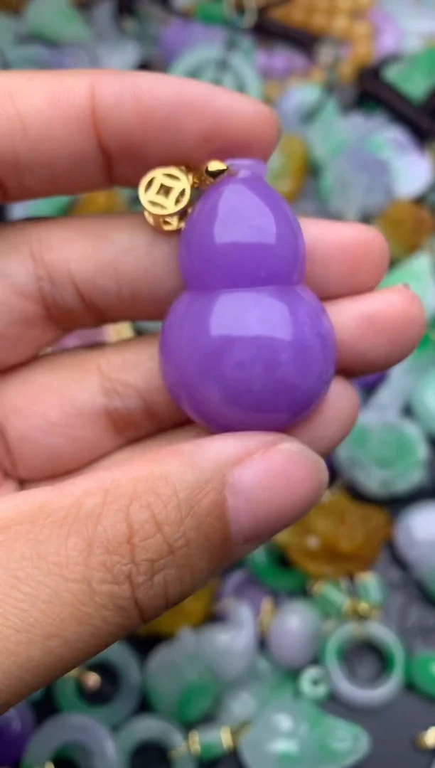 颈饰未镶嵌翡翠天然缅甸翡翠吊坠