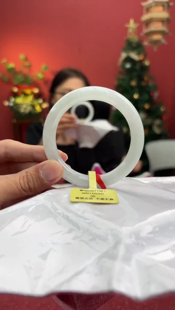 未镶嵌手镯（圆镯）翡翠翡翠手镯21