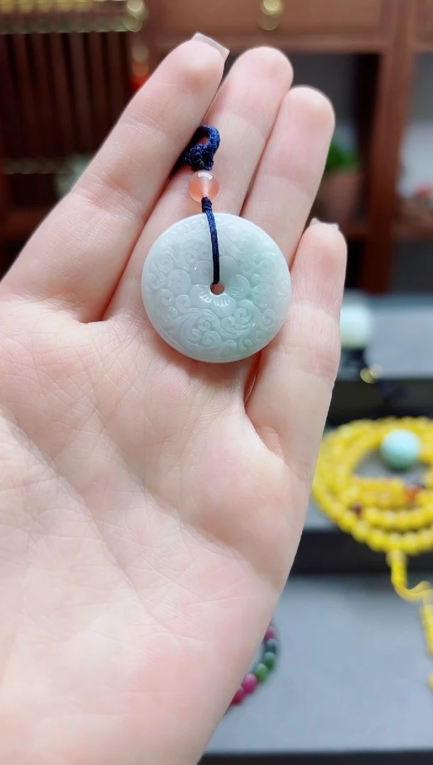 翡翠未镶嵌颈饰翡翠雕花平安扣吊坠DN