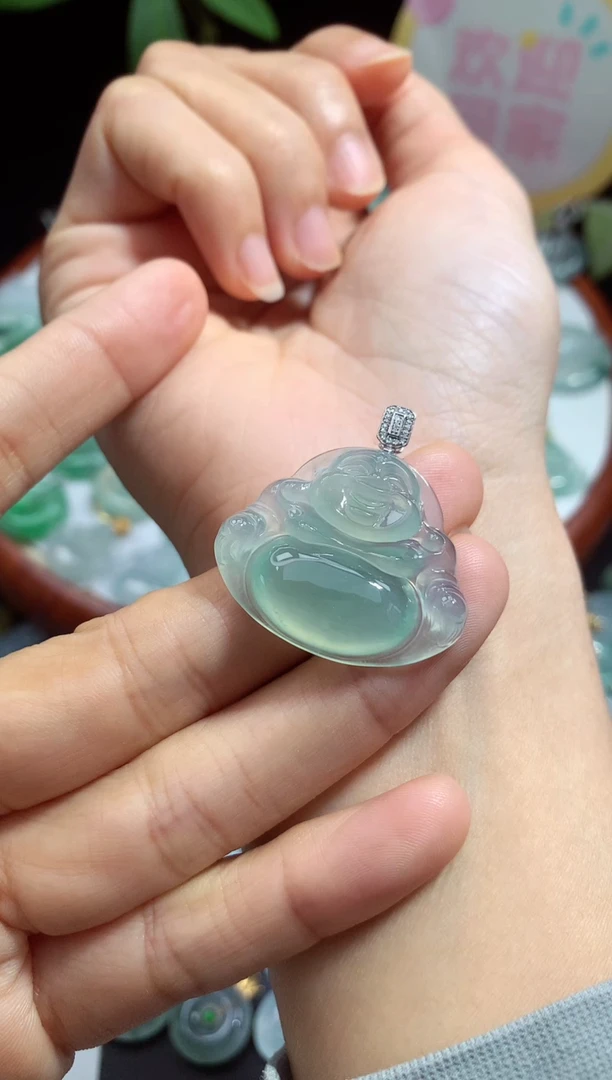 翡翠未镶嵌颈饰约***宝佛公