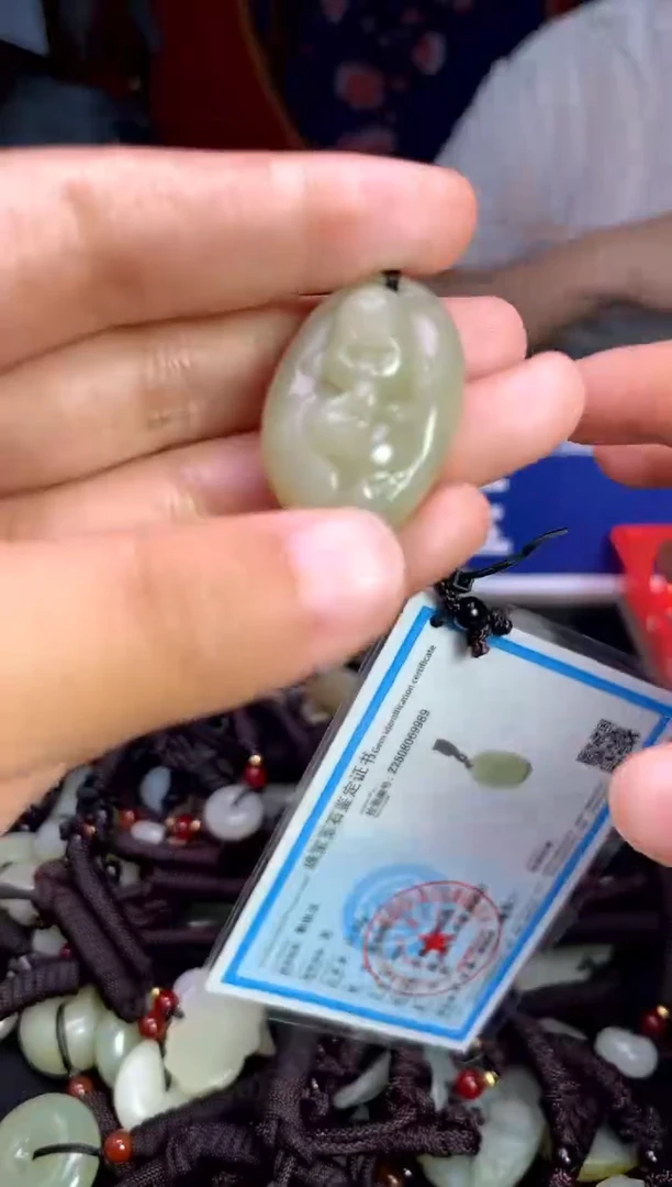 未镶嵌和田玉挂件1