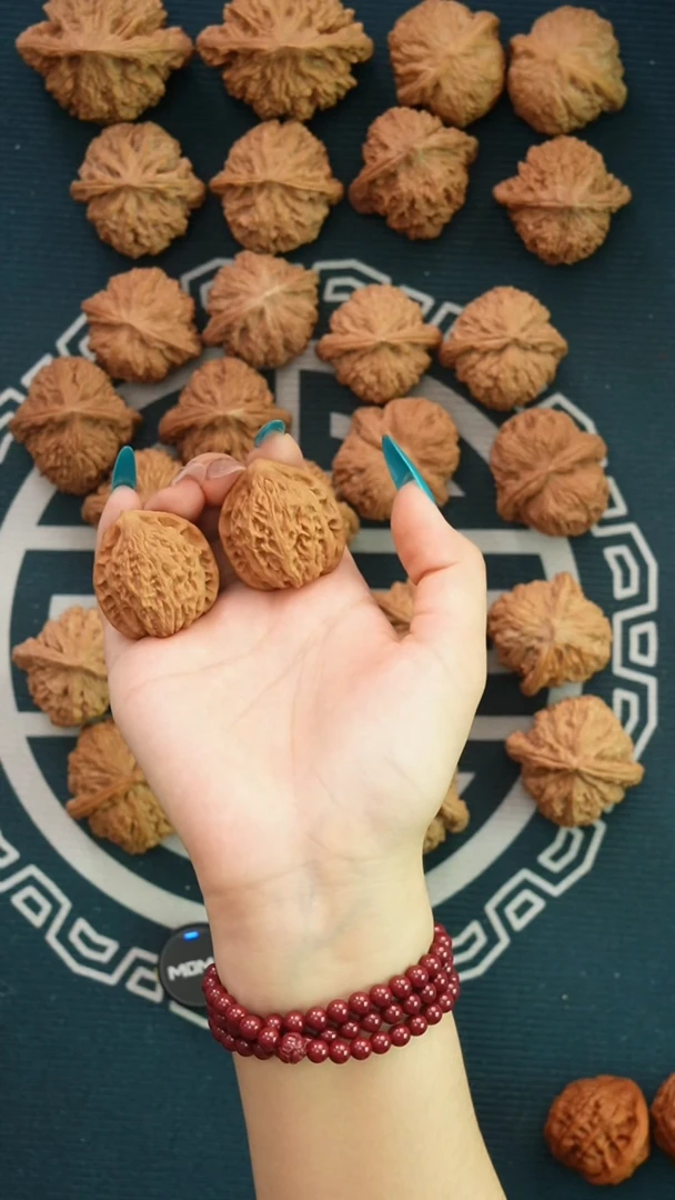 吊坠文玩核桃金牛全