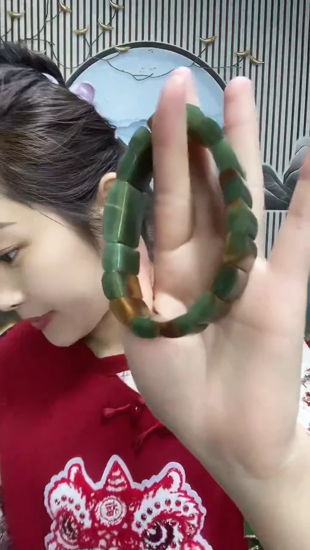 【闪购商品】透闪石质玉挂件未镶嵌手牌