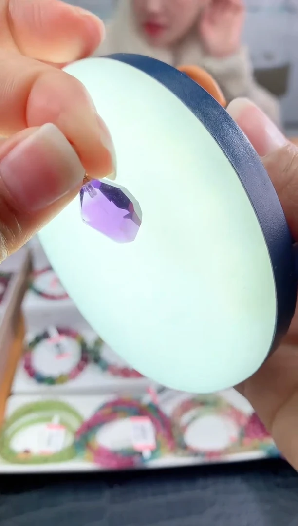 【闪购商品】紫晶吊坠未镶嵌多样性发一条