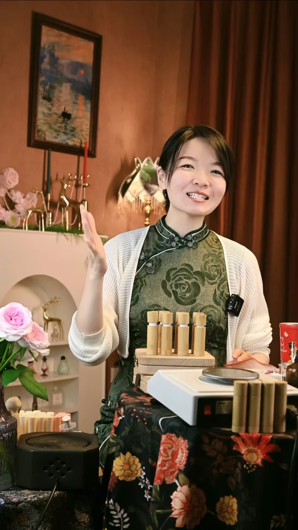 绯红臻选 手作唇膏-檀香